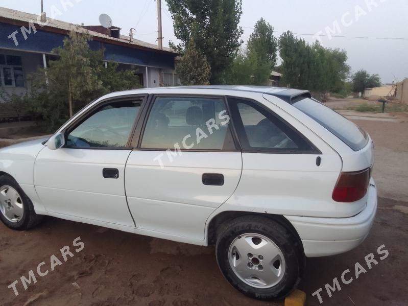 Opel Astra 1992 - 24 000 TMT - Gubadag - img 3