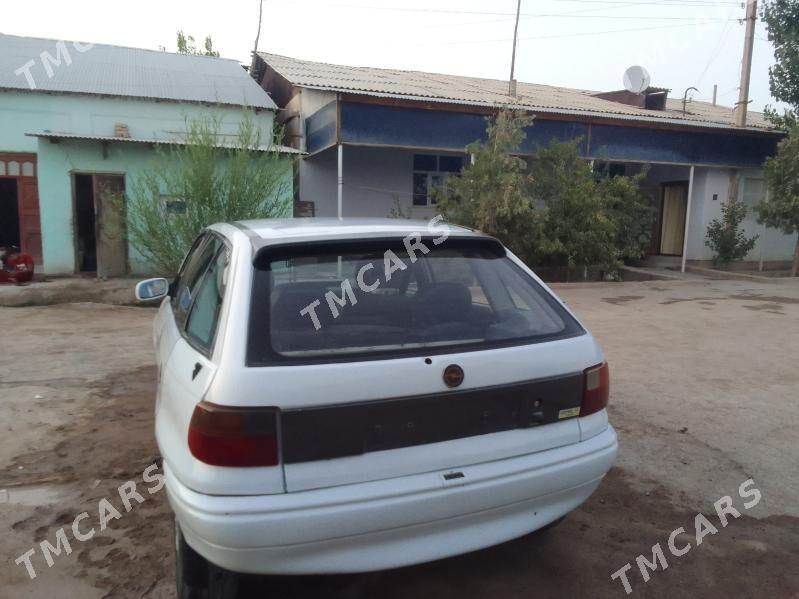 Opel Astra 1992 - 24 000 TMT - Gubadag - img 7