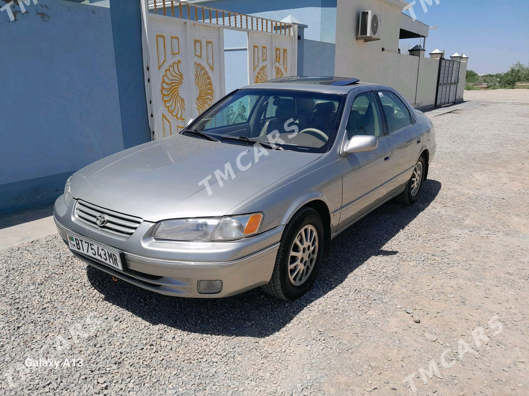 Toyota Camry 1998 - 140 000 TMT - Мары - img 4