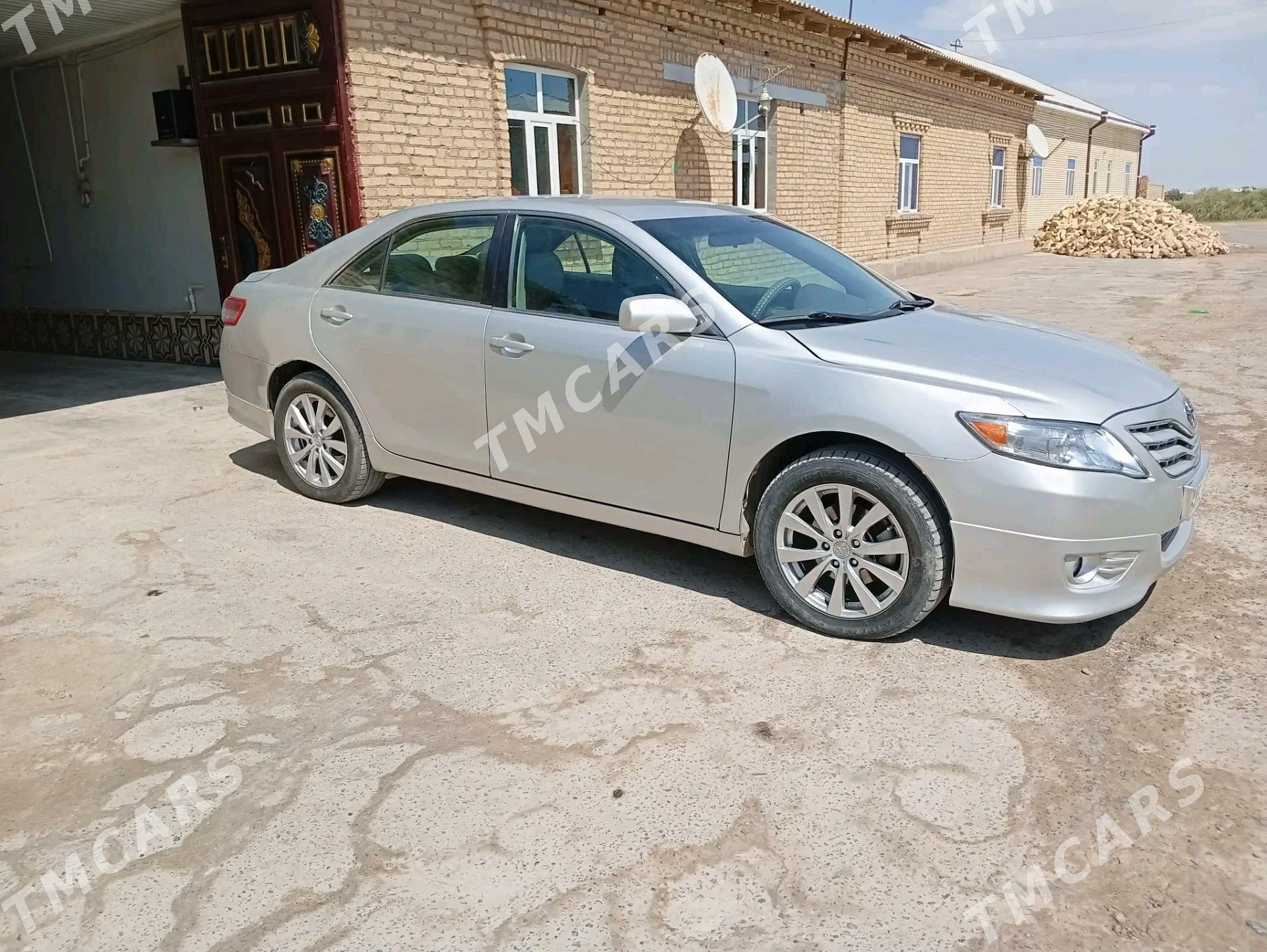 Toyota Camry 2010 - 200 000 TMT - Dänew - img 5