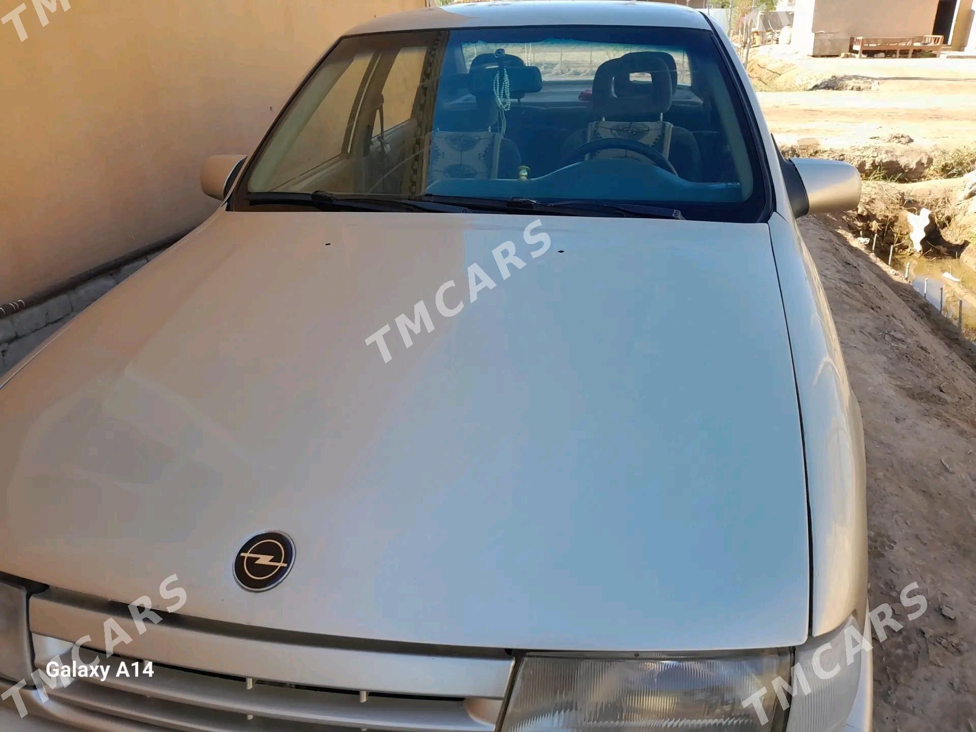 Opel Vectra 1990 - 28 000 TMT - Gurbansoltan Eje - img 2