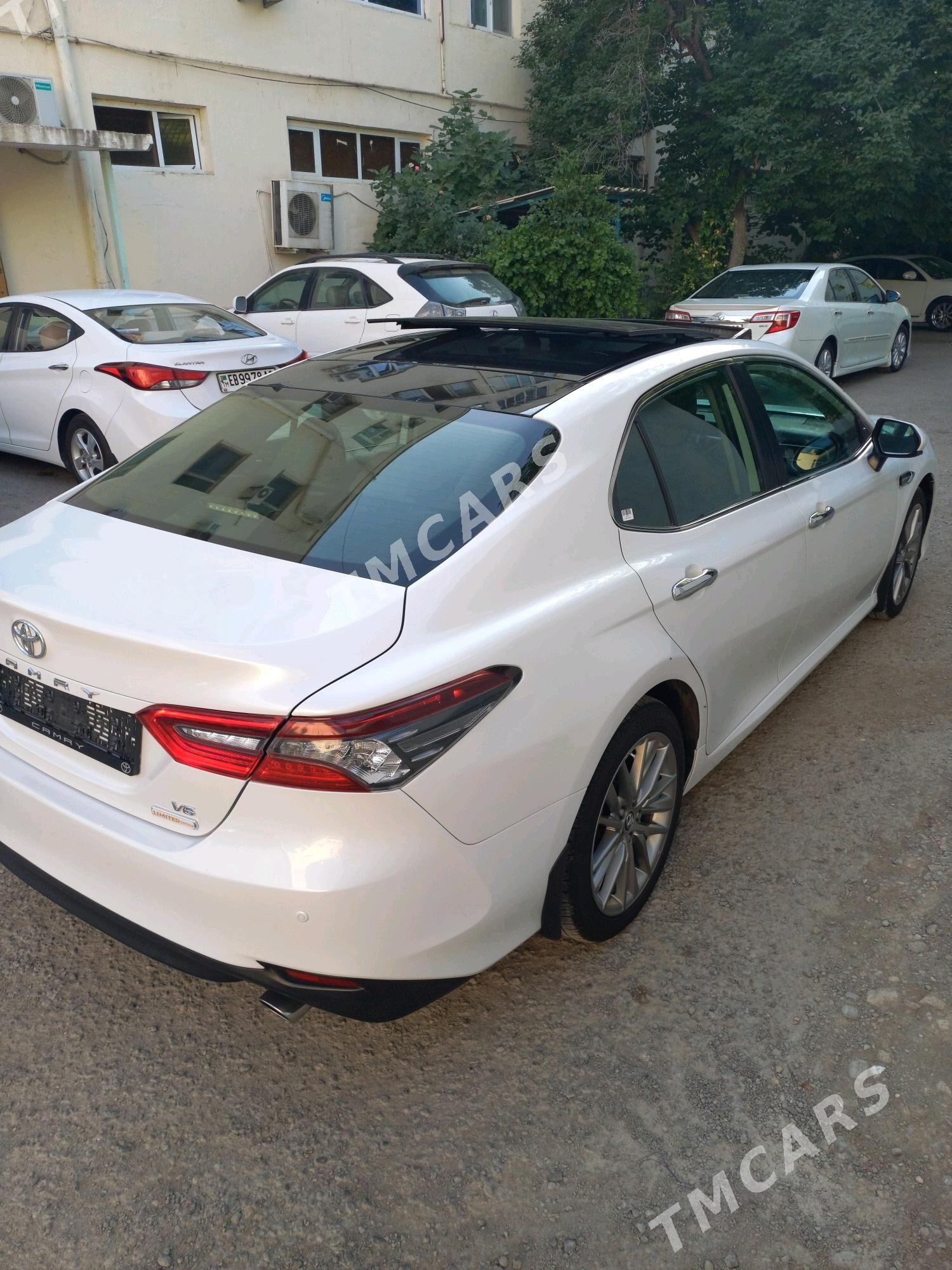 Toyota Camry 2021 - 320 000 TMT - Aşgabat - img 4