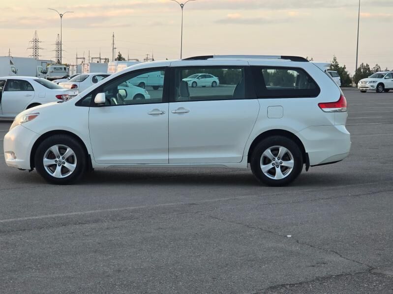 Toyota Sienna 2011 - 265 000 TMT - "Алтын Асыр" Гундогар базары ( Толкучка) - img 7
