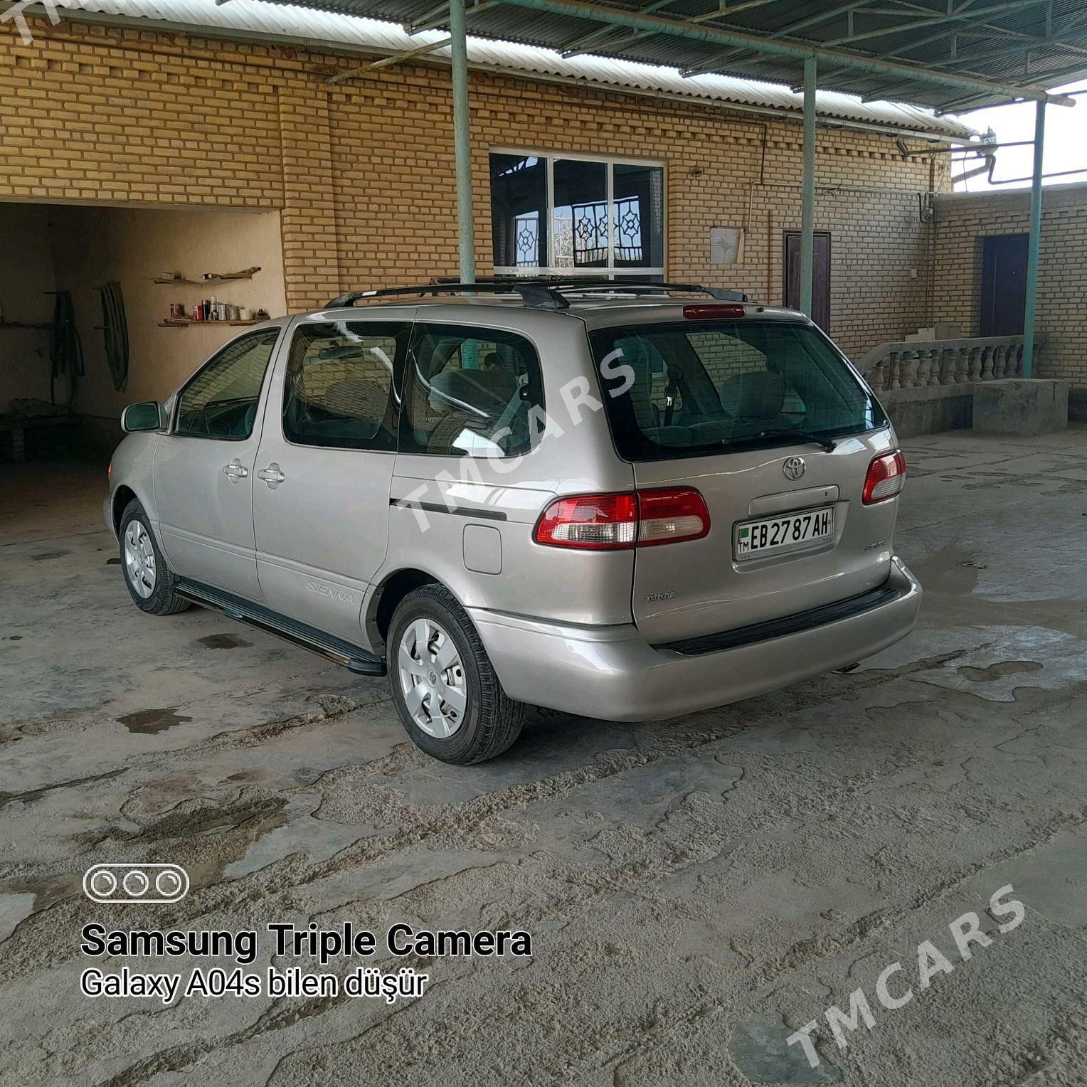 Toyota Sienna 2002 - 190 000 TMT - Tejen - img 3