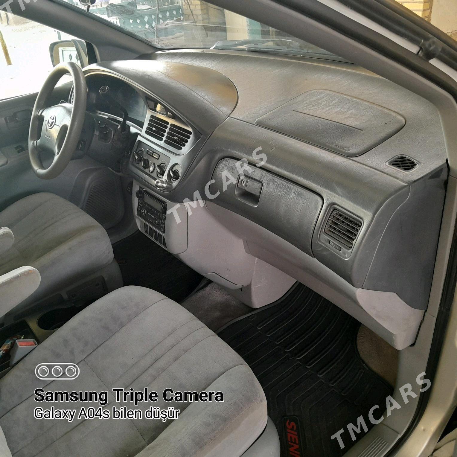Toyota Sienna 2002 - 190 000 TMT - Tejen - img 5
