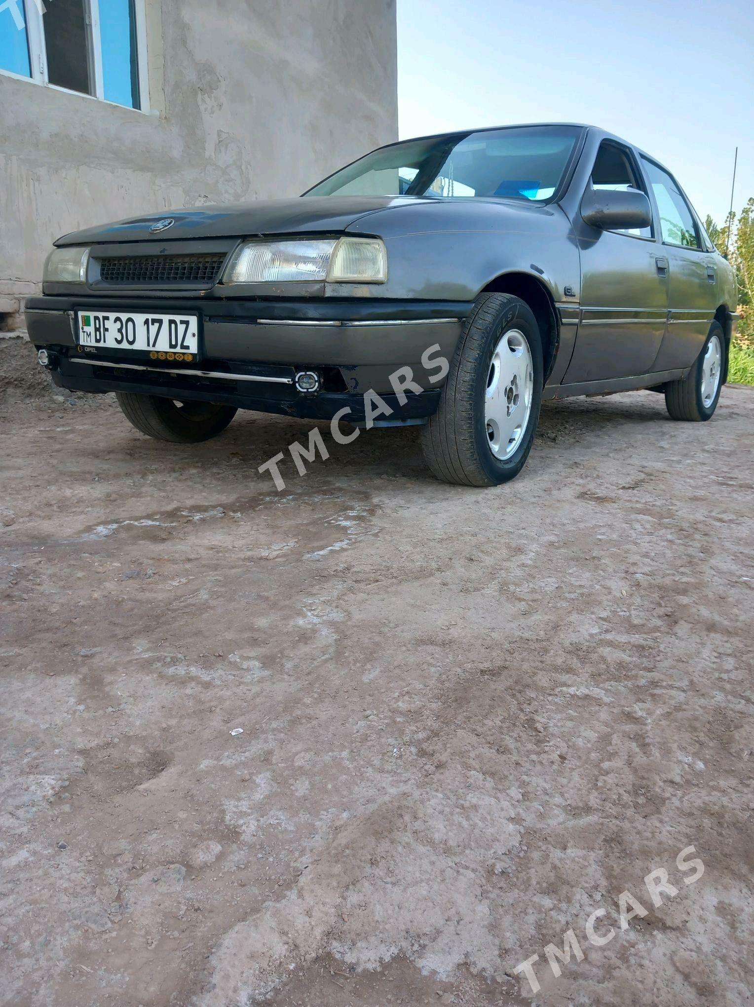 Opel Vectra 1990 - 28 000 TMT - Gubadag - img 4