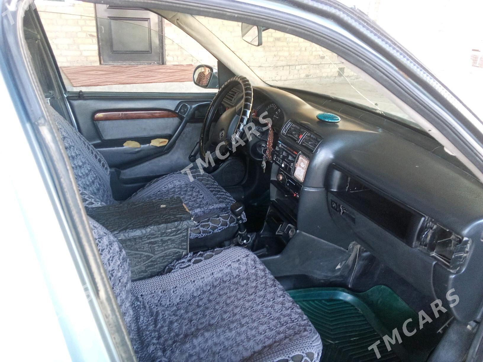Opel Vectra 1990 - 30 000 TMT - Мары - img 5
