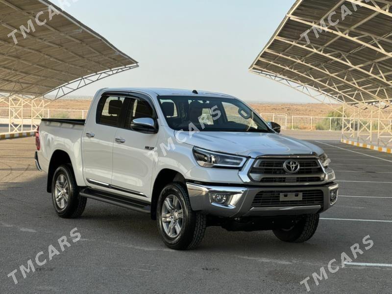Toyota Hilux 2025 - 707 000 TMT - Aşgabat - img 2
