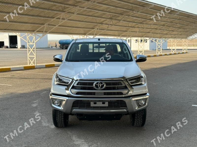 Toyota Hilux 2025 - 707 000 TMT - Aşgabat - img 3