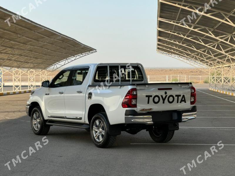 Toyota Hilux 2025 - 707 000 TMT - Aşgabat - img 9