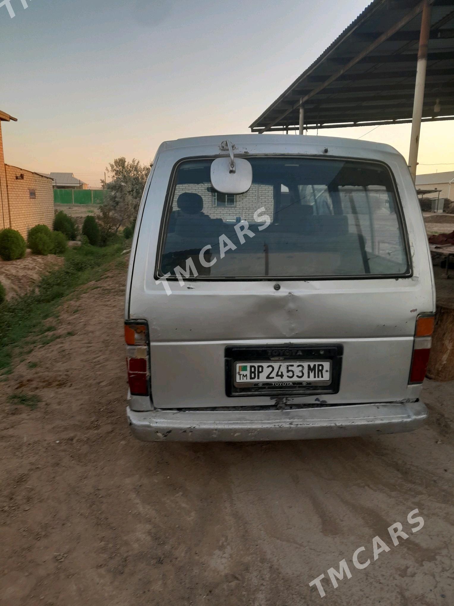 Toyota Hiace 1988 - 30 000 TMT - Murgap - img 3