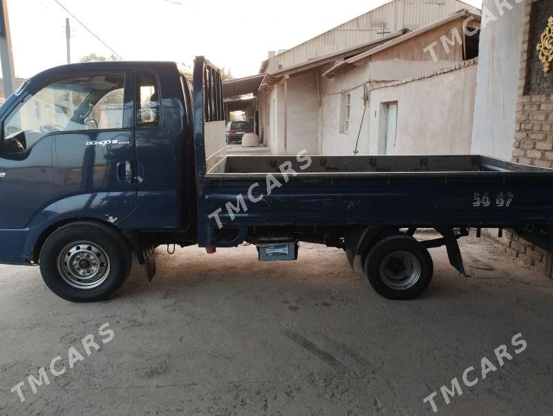 Kia Bongo 2004 - 120 000 TMT - Gurbansoltan Eje - img 2