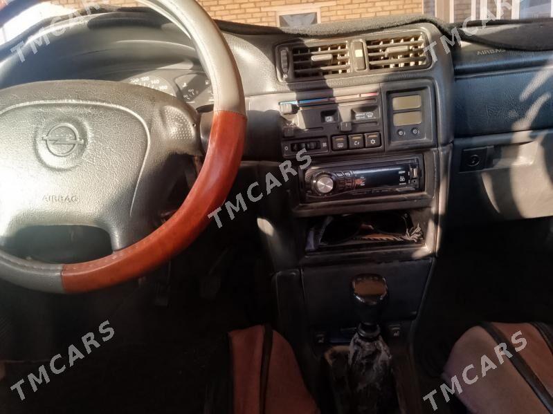 Opel Vectra 1993 - 40 000 TMT - Мары - img 4
