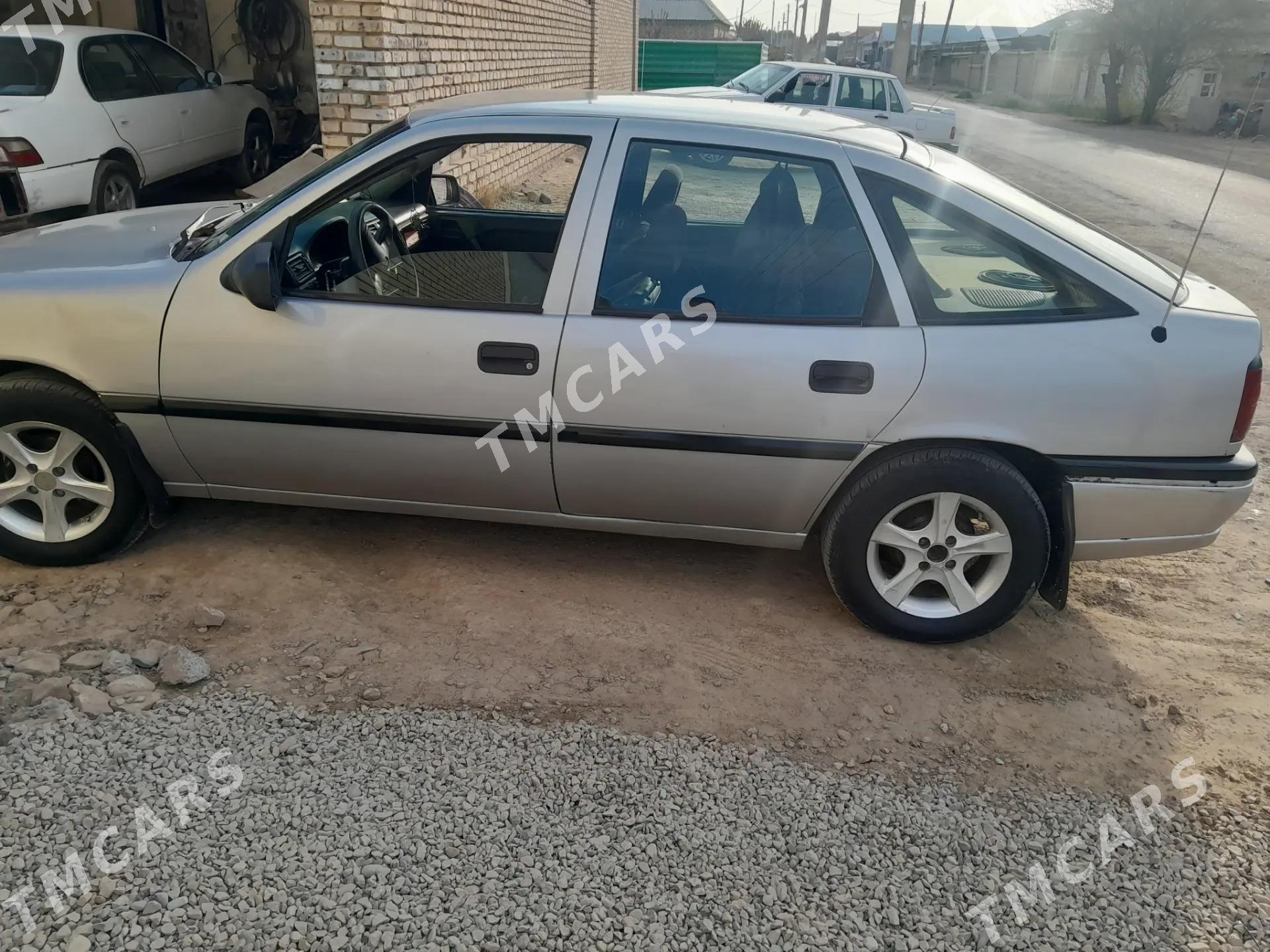 Opel Vectra 1993 - 36 000 TMT - Мары - img 3