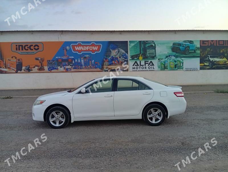 Toyota Camry 2010 - 132 000 TMT - Теджен - img 4