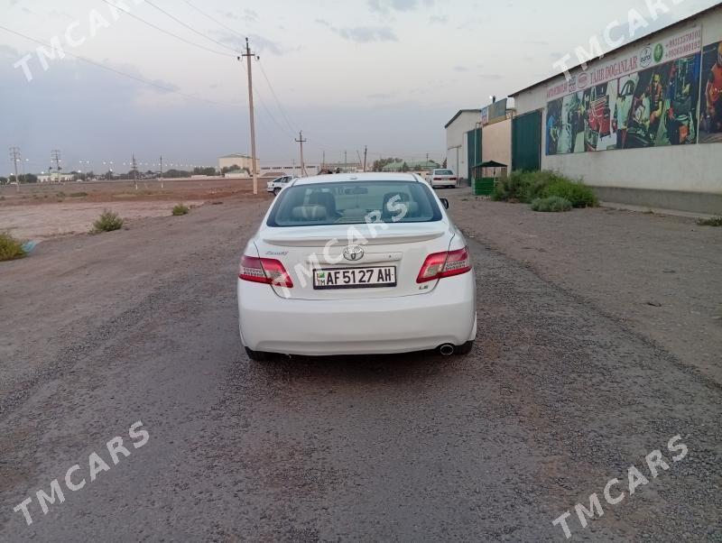 Toyota Camry 2010 - 132 000 TMT - Теджен - img 2