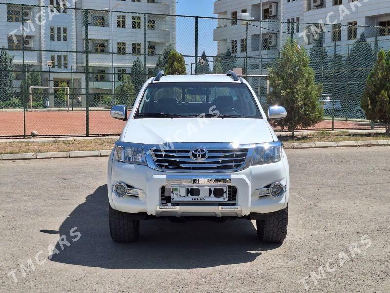 Toyota Hilux 2014 - 390 000 TMT - Мары - img 5