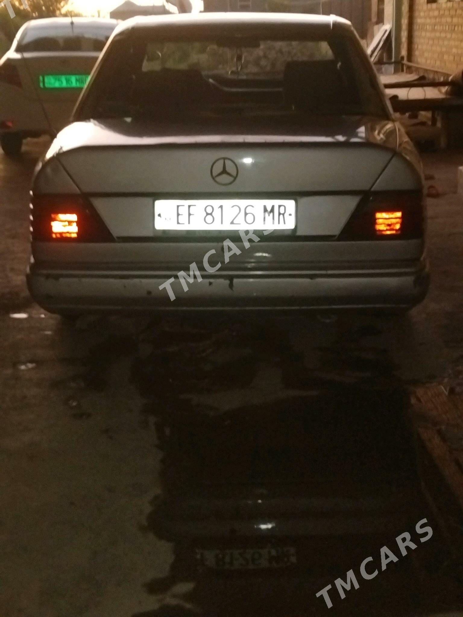 Mercedes-Benz C250 1990 - 22 000 TMT - Мары - img 3