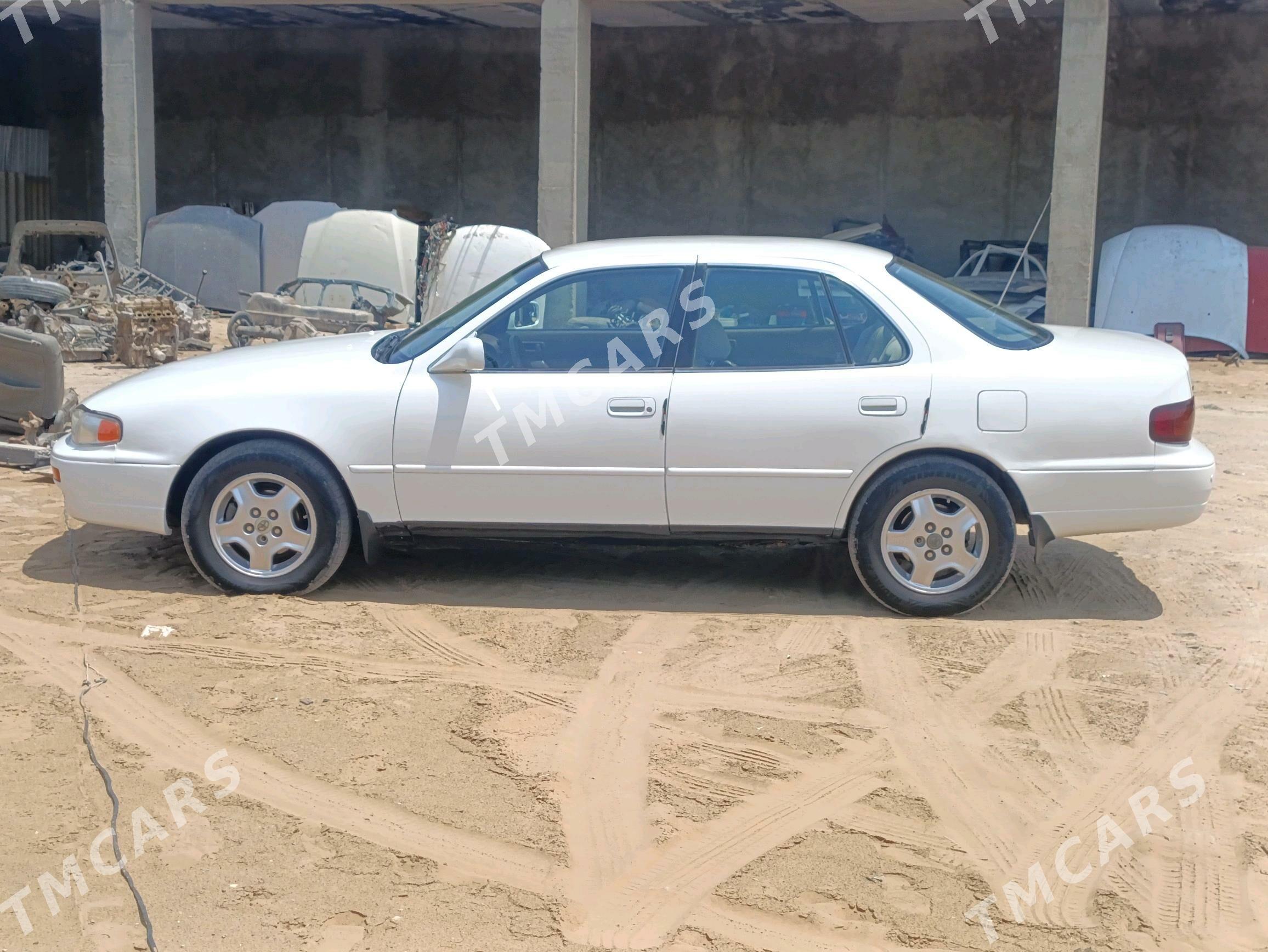 Toyota Camry 1995 - 90 000 TMT - Mary - img 6