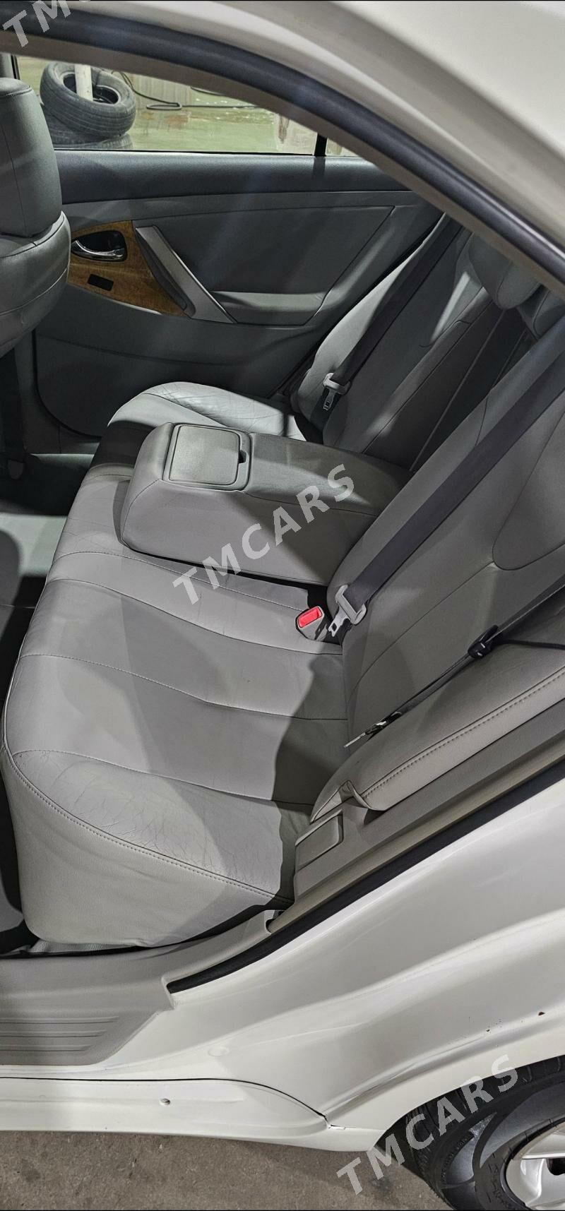 Toyota Camry 2010 - 160 000 TMT - Байрамали - img 2