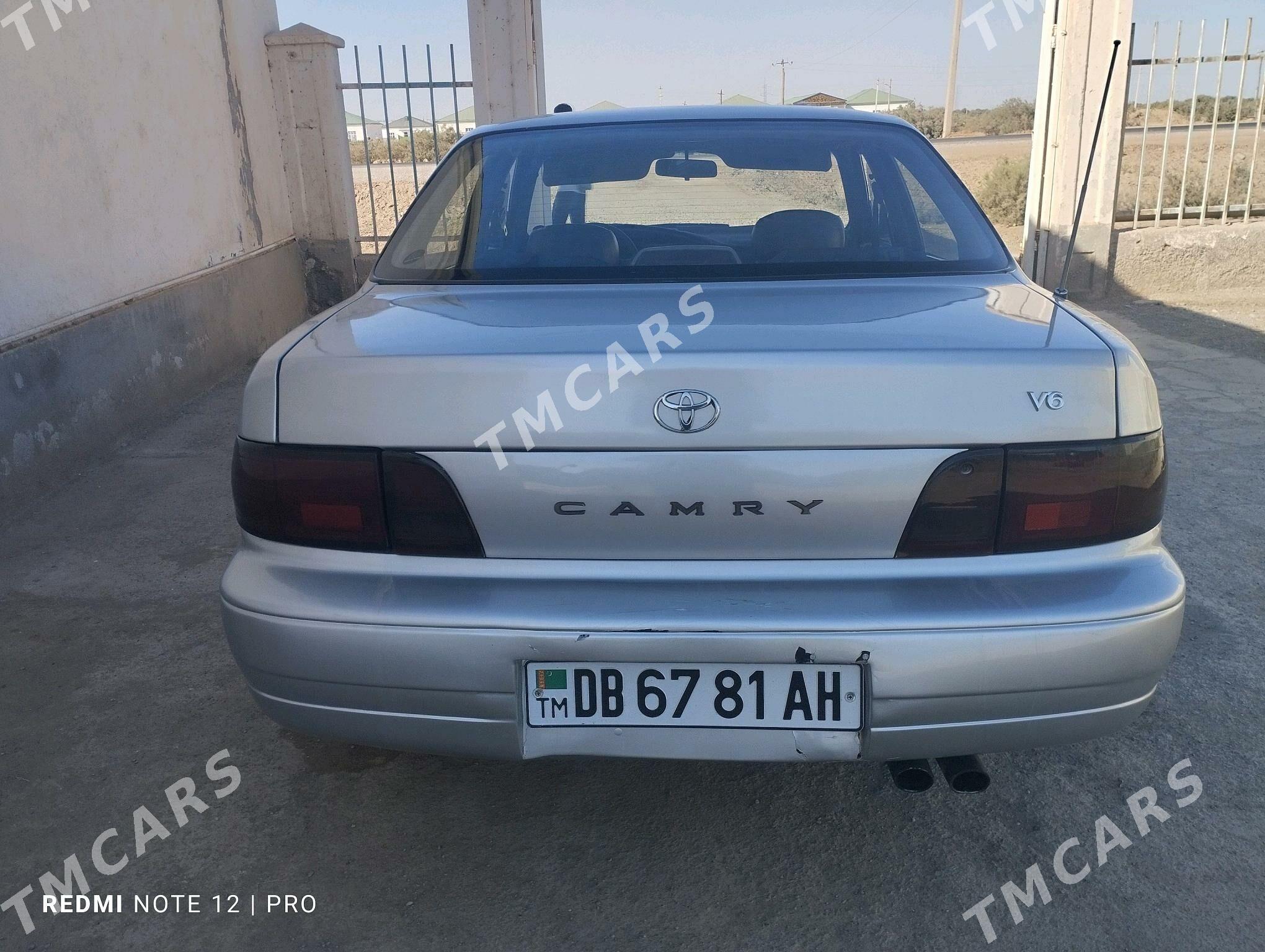 Toyota Camry 1994 - 85 000 TMT - Теджен - img 3