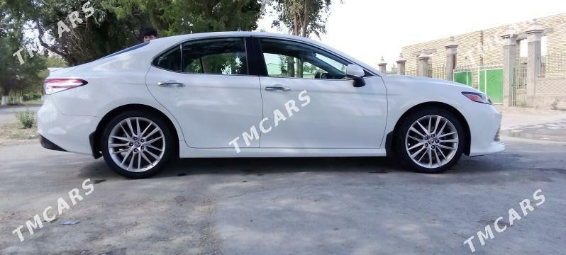 Toyota Camry 2018 - 260 000 TMT - Аркадаг - img 7