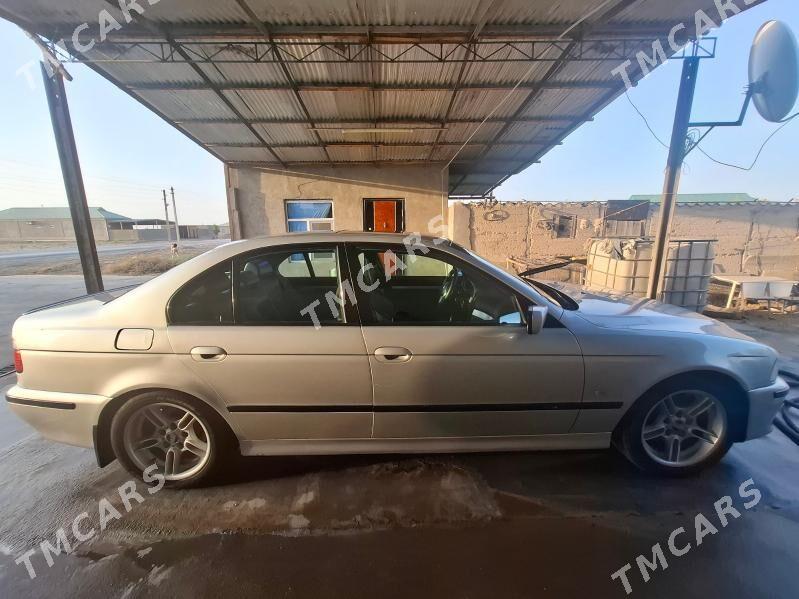 BMW E39 2001 - 120 000 TMT - Кака - img 3
