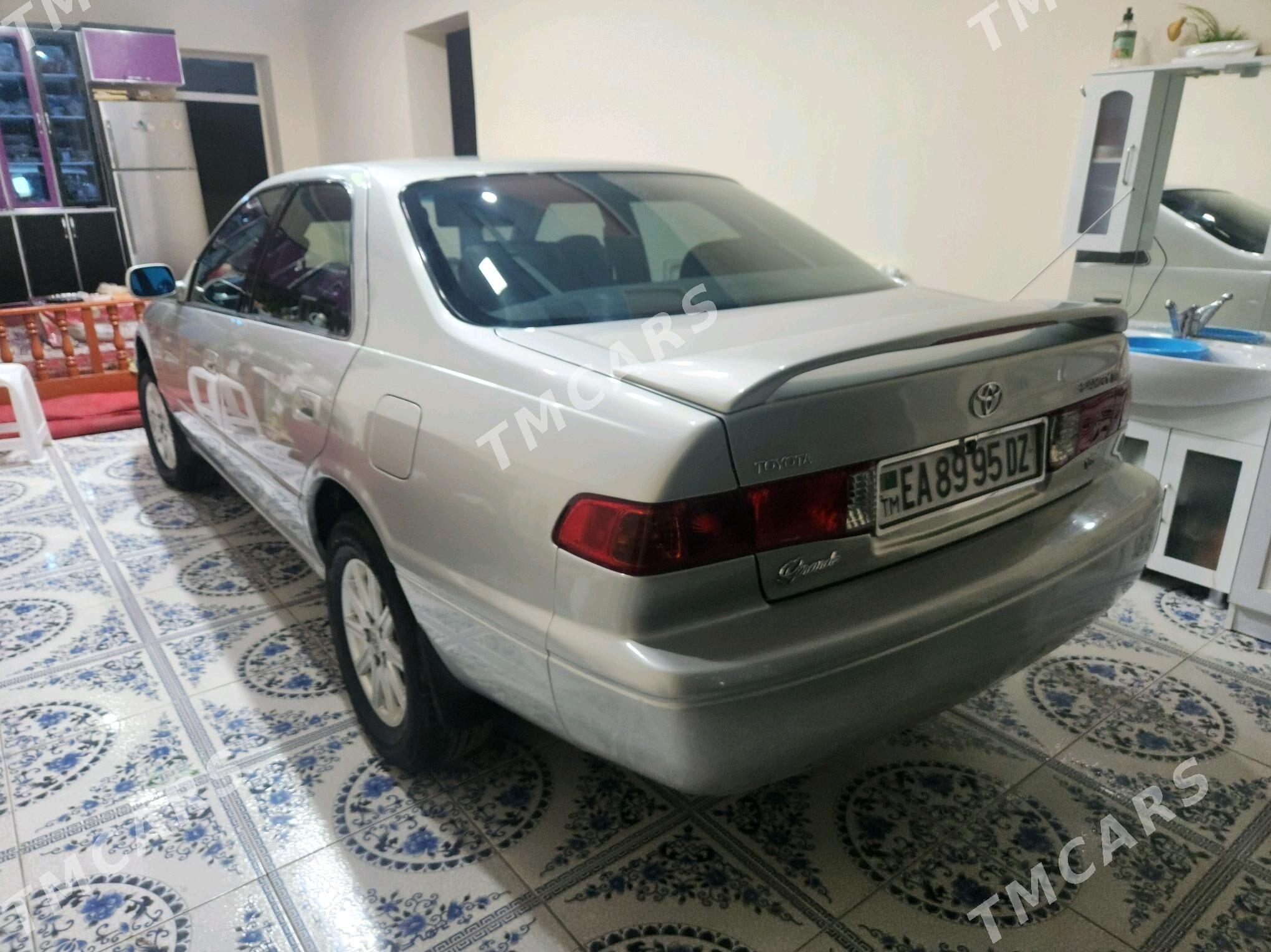 Toyota Camry 2000 - 170 000 TMT - Кёнеургенч - img 9