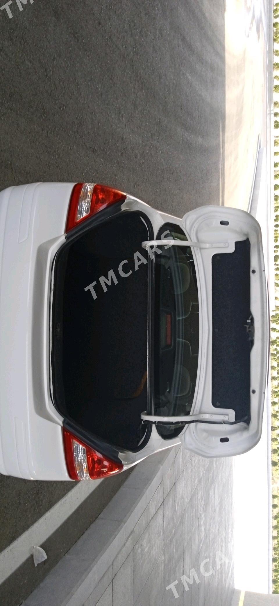 Nissan Versa 2010 - 128 000 TMT - Aşgabat - img 2