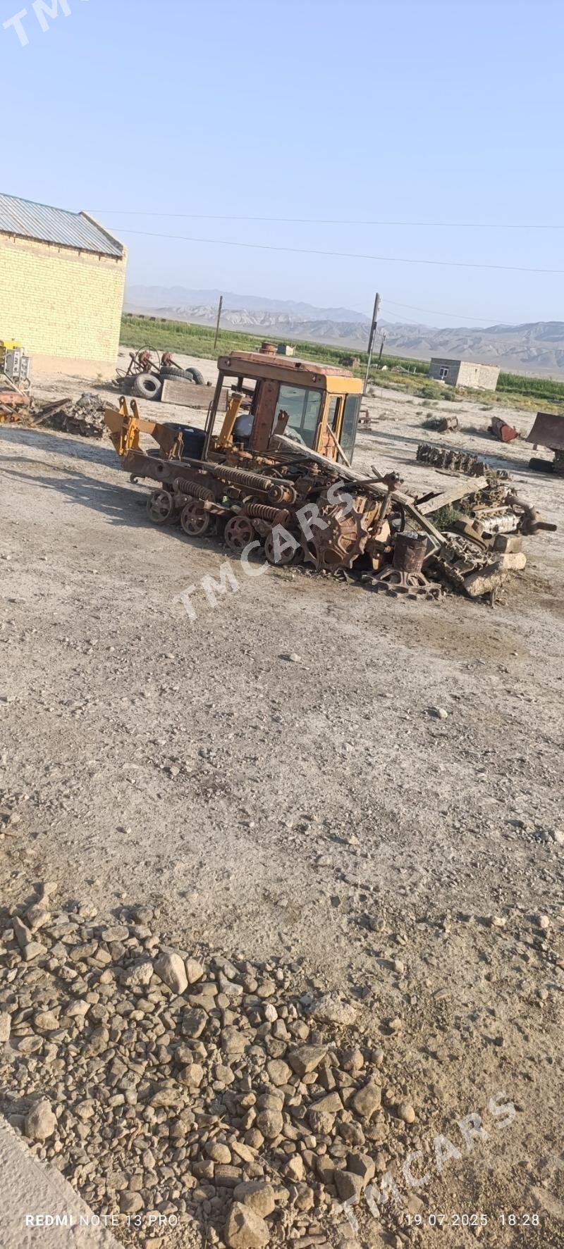 MTZ T-28 1998 - 25 000 TMT - Gyzylarbat - img 3