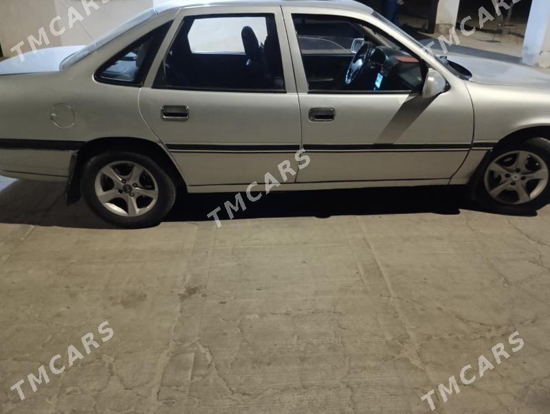 Opel Vectra 1992 - 35 000 TMT - Farap - img 2