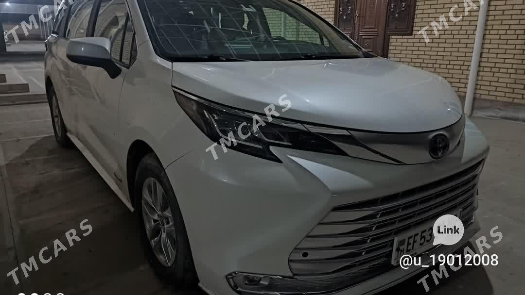 Toyota Sienna 2021 - 600 000 TMT - Мары - img 7
