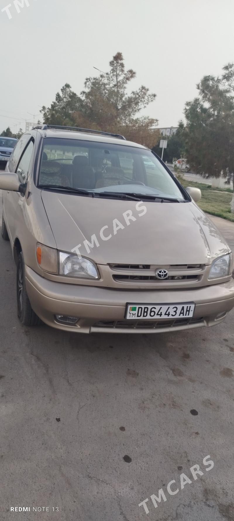 Toyota Sienna 2000 - 150 000 TMT - Çärjew - img 3
