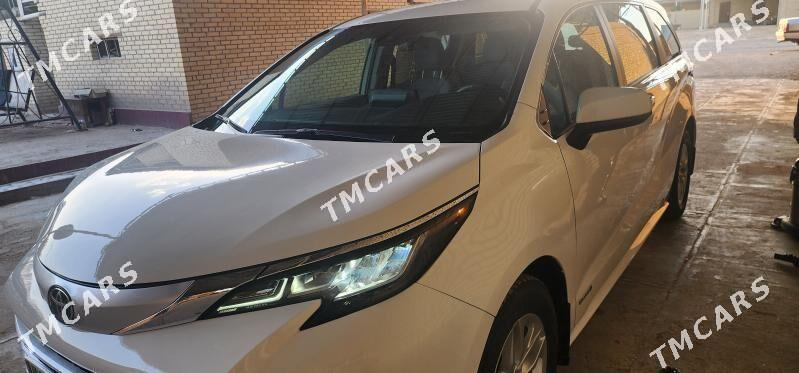 Toyota Sienna 2021 - 500 000 TMT - Мары - img 5