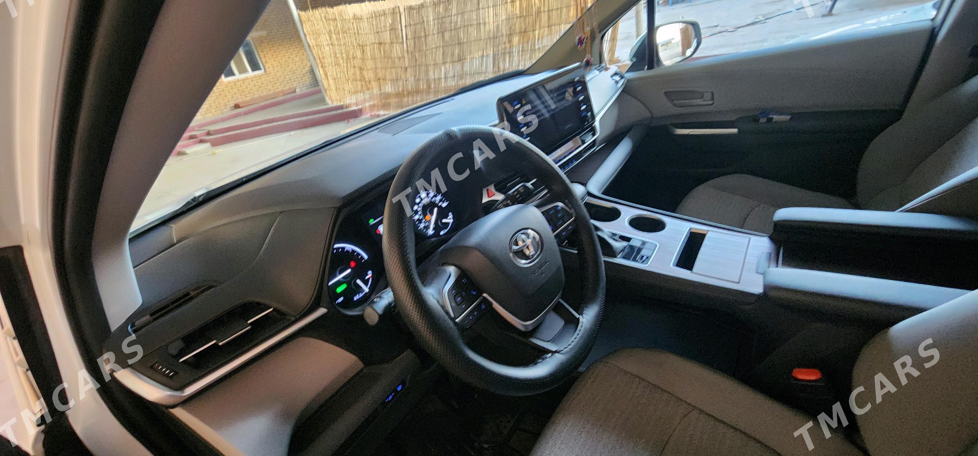 Toyota Sienna 2021 - 500 000 TMT - Мары - img 8