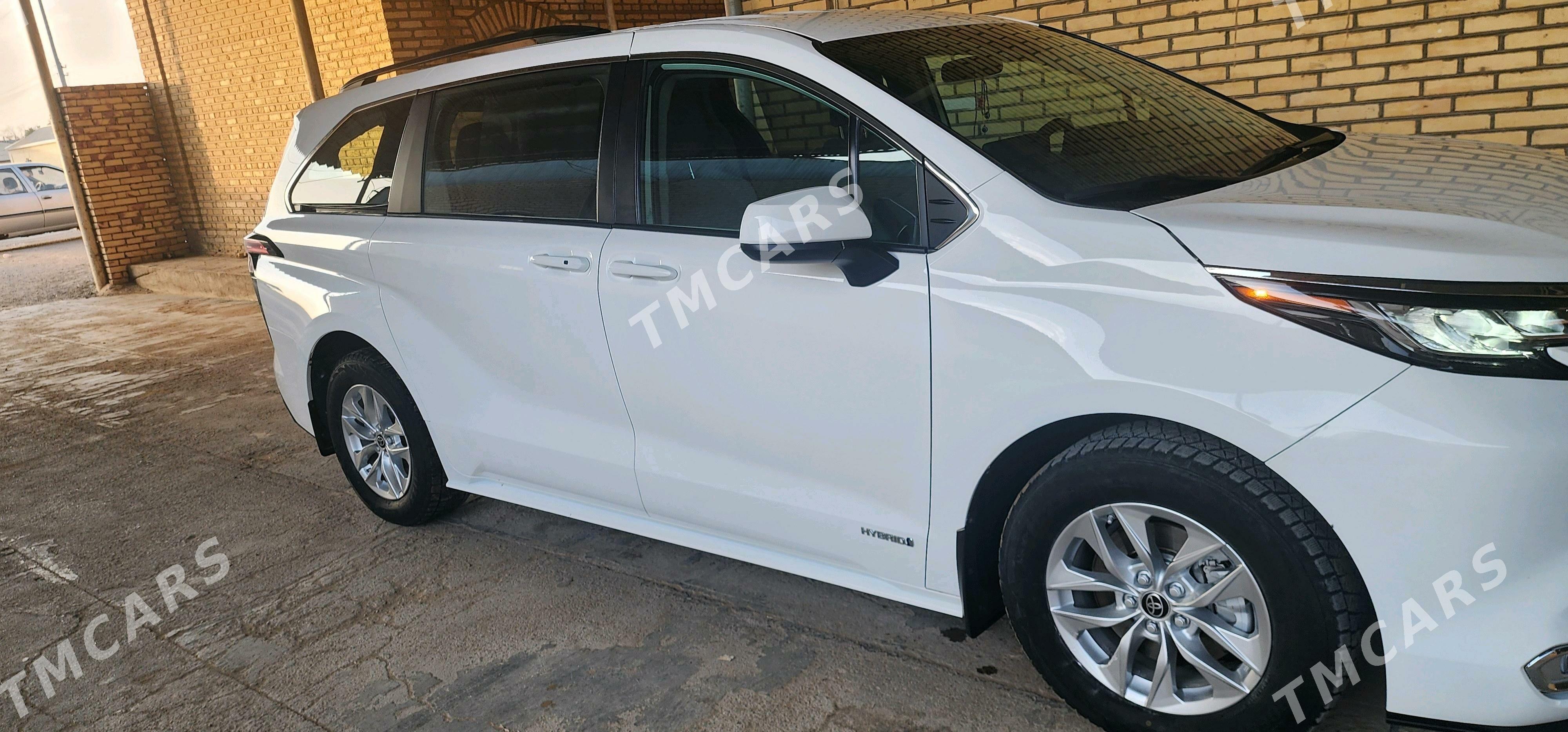 Toyota Sienna 2021 - 500 000 TMT - Мары - img 10