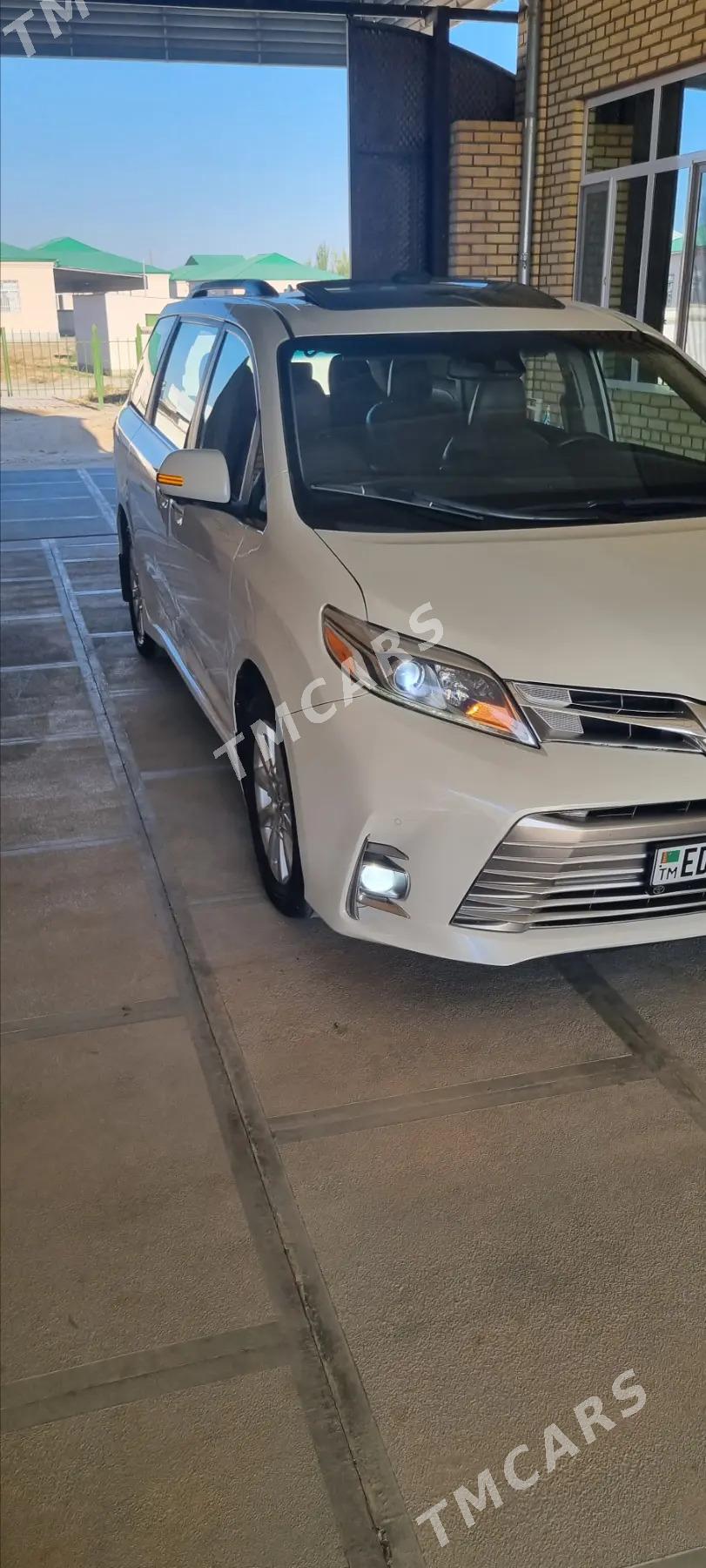 Toyota Sienna 2019 - 500 000 TMT - Ашхабад - img 3
