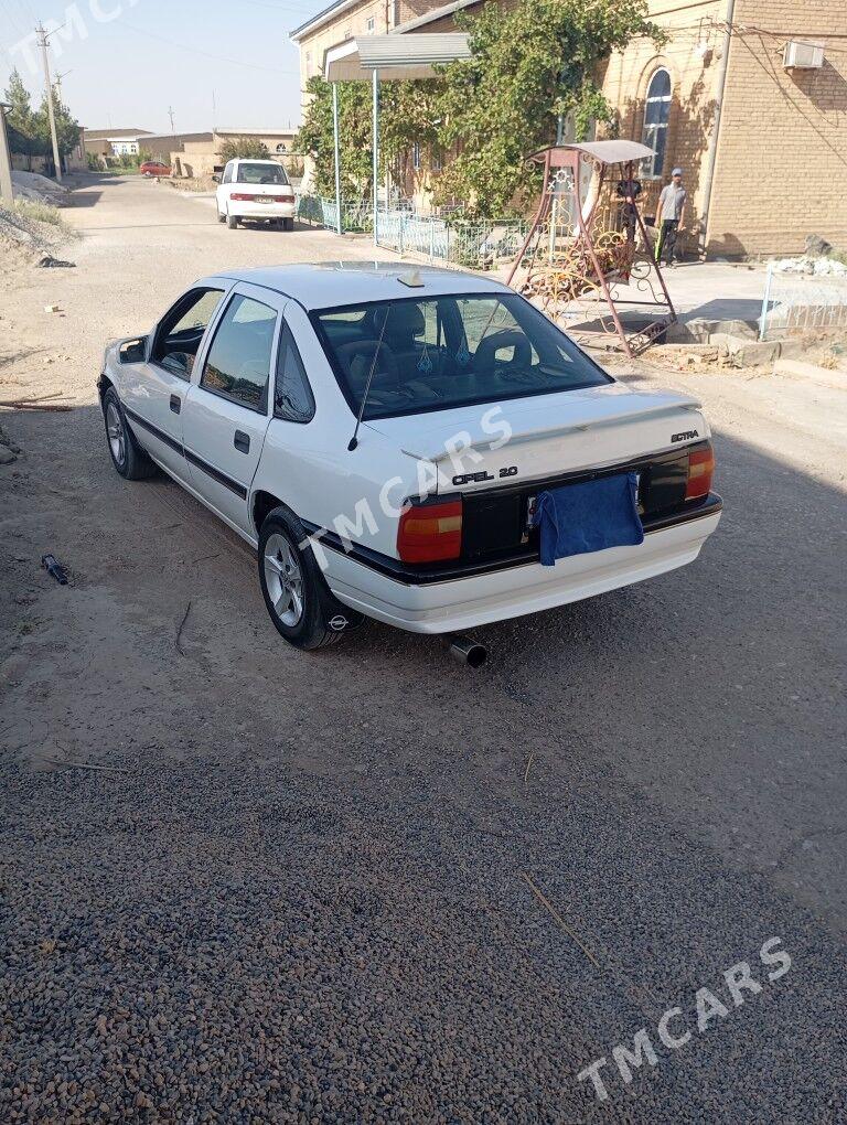 Opel Vectra 1990 - 22 000 TMT - Çärjew - img 3