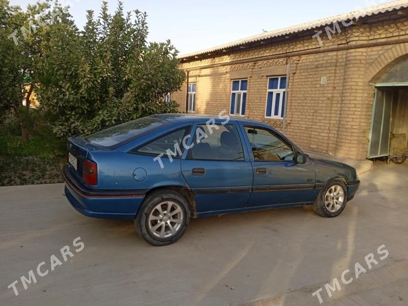 Opel Vectra 1993 - 26 000 TMT - Garabekewül - img 3