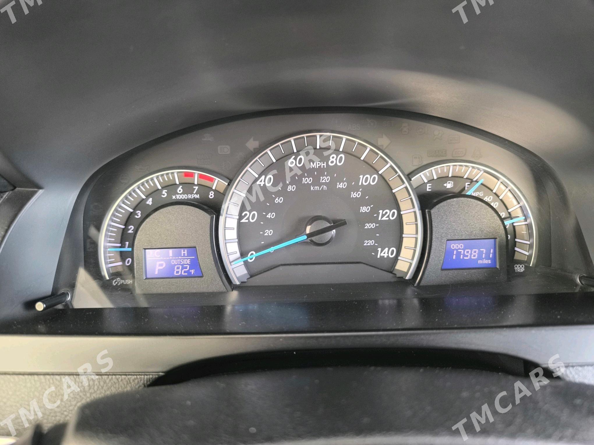 Toyota Camry 2012 - 250 000 TMT - Бекреве - img 9