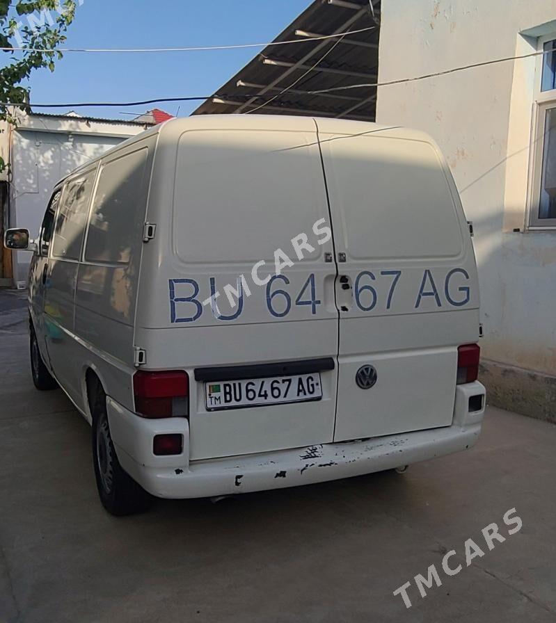 Volkswagen Transporter 2002 - 40 000 TMT - Гарадамак Шор - img 3