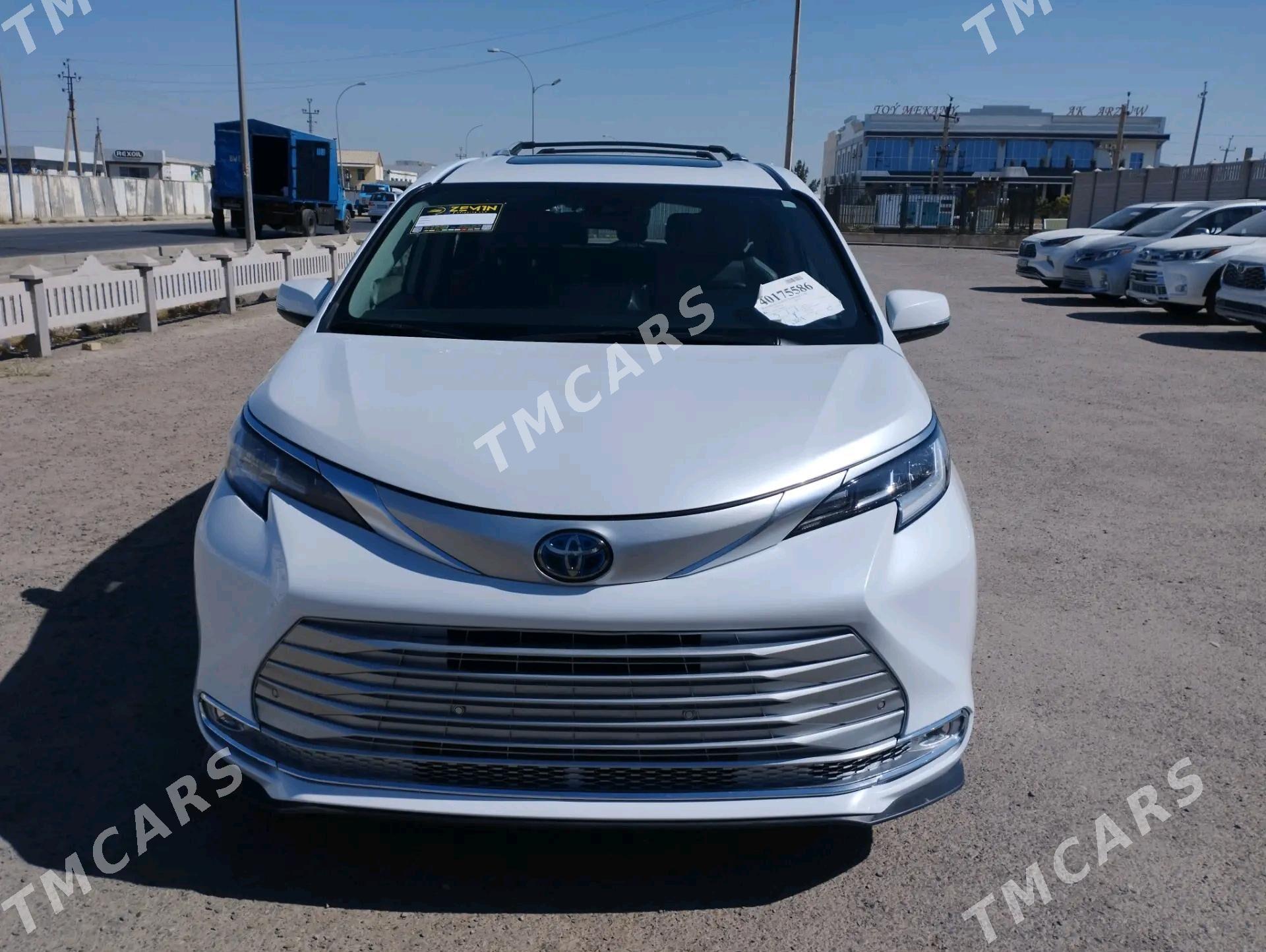 Toyota Sienna 2021 - 670 000 TMT - Векильбазар - img 3