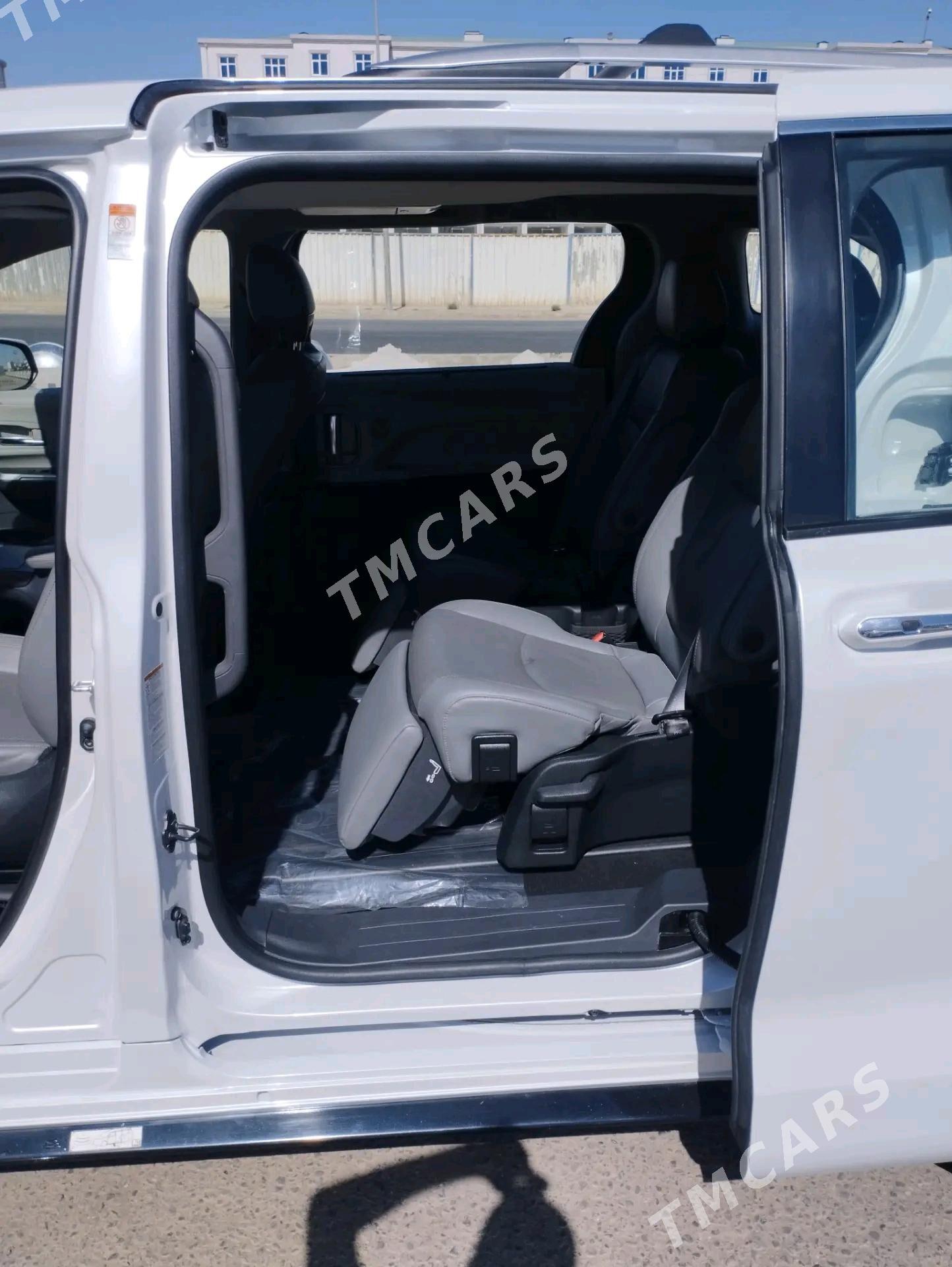 Toyota Sienna 2021 - 670 000 TMT - Векильбазар - img 9