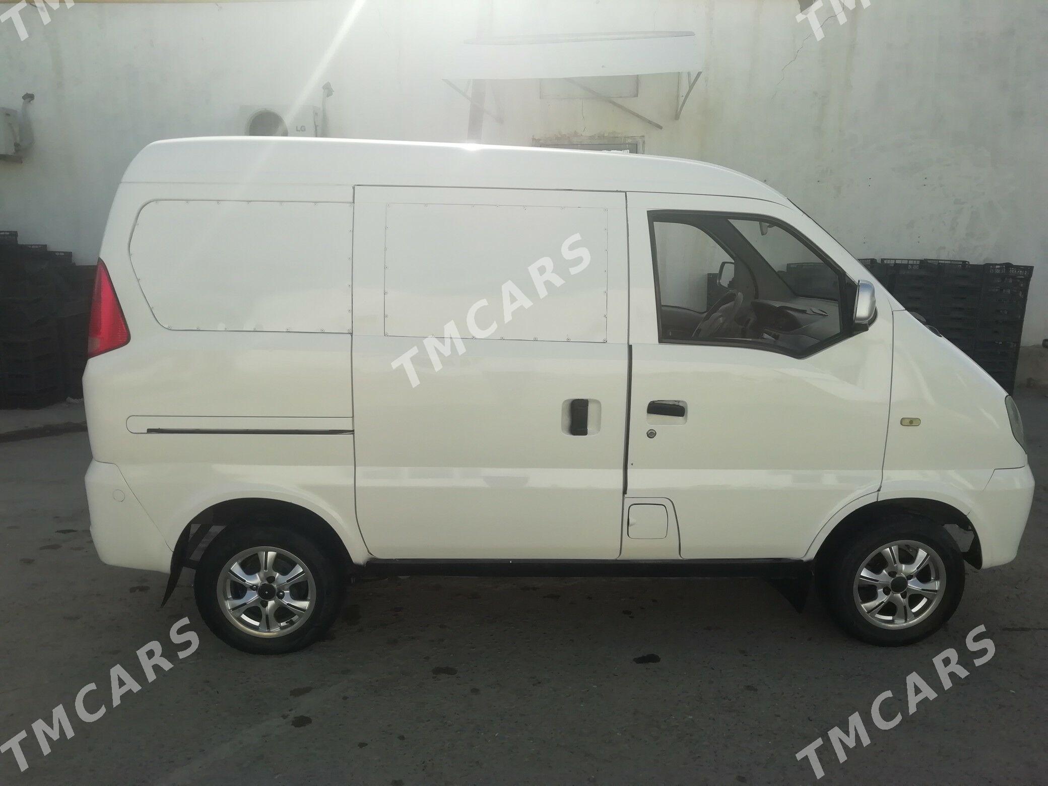 Toyota Hiace 2005 - 65 000 TMT - Aşgabat - img 3