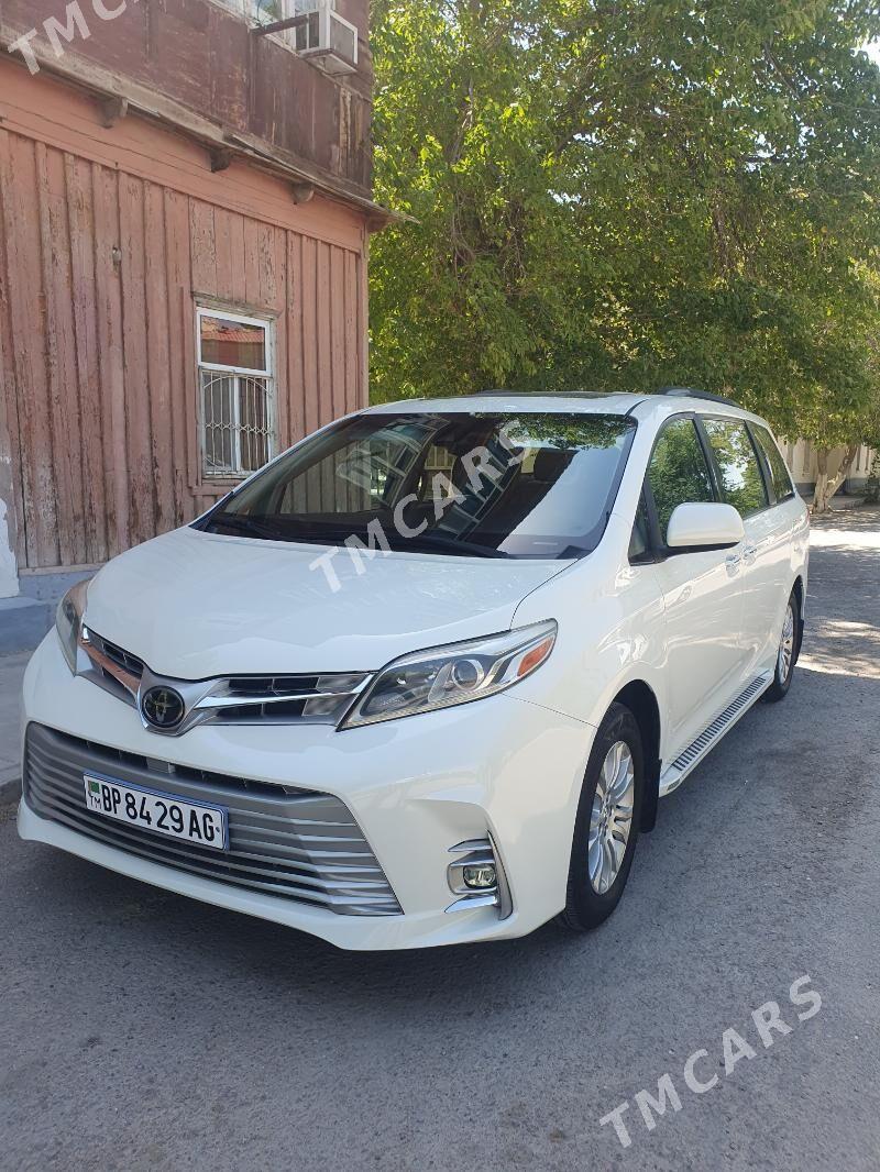 Toyota Sienna 2018 - 428 000 TMT - Ашхабад - img 2