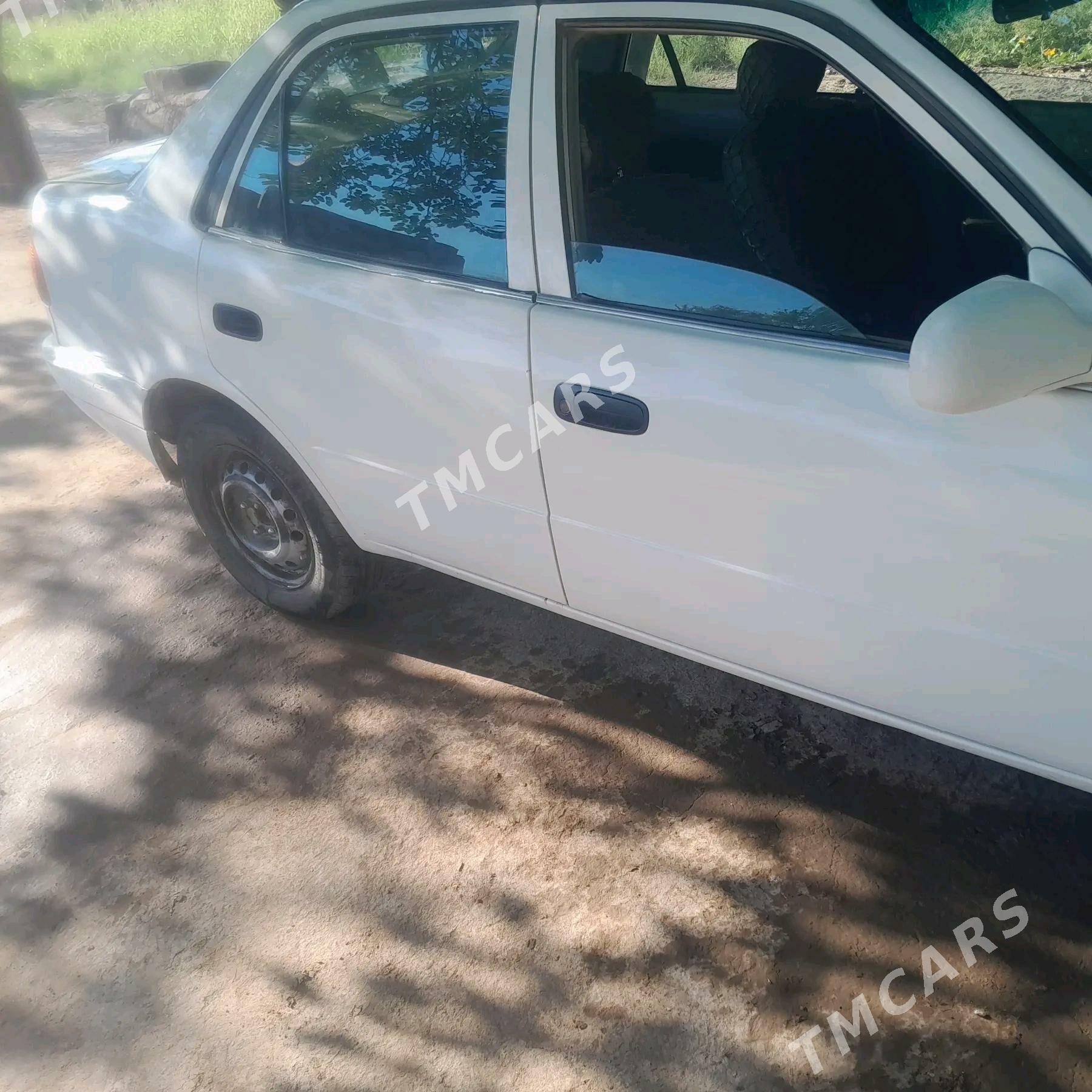 Toyota Corolla 1998 - 50 000 TMT - Акдепе - img 3