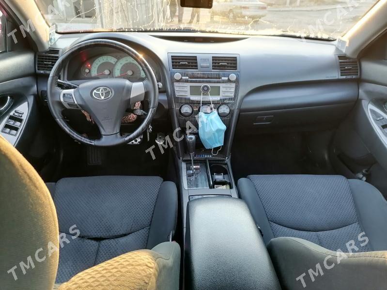 Toyota Camry 2010 - 200 000 TMT - Baýramaly - img 4