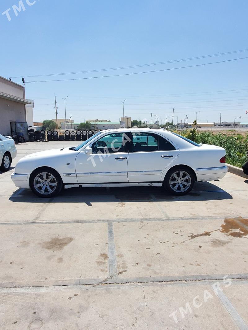 Mercedes-Benz E430 2000 - 70 000 TMT - Байрамали - img 2