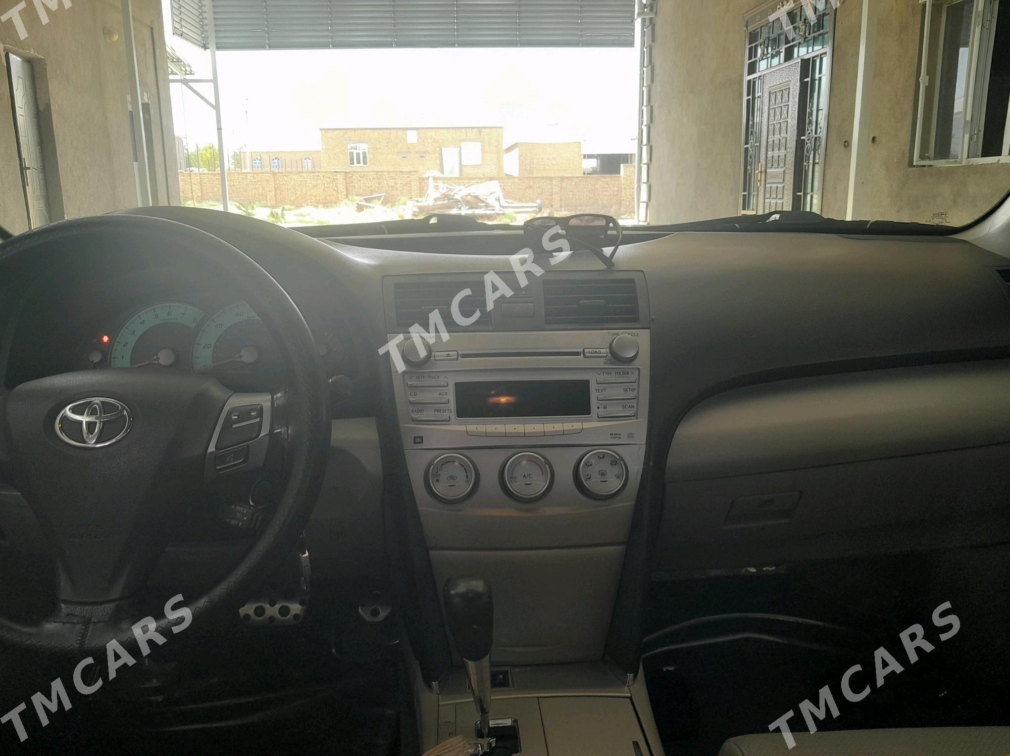 Toyota Camry 2011 - 230 000 TMT - Тагтабазар - img 3