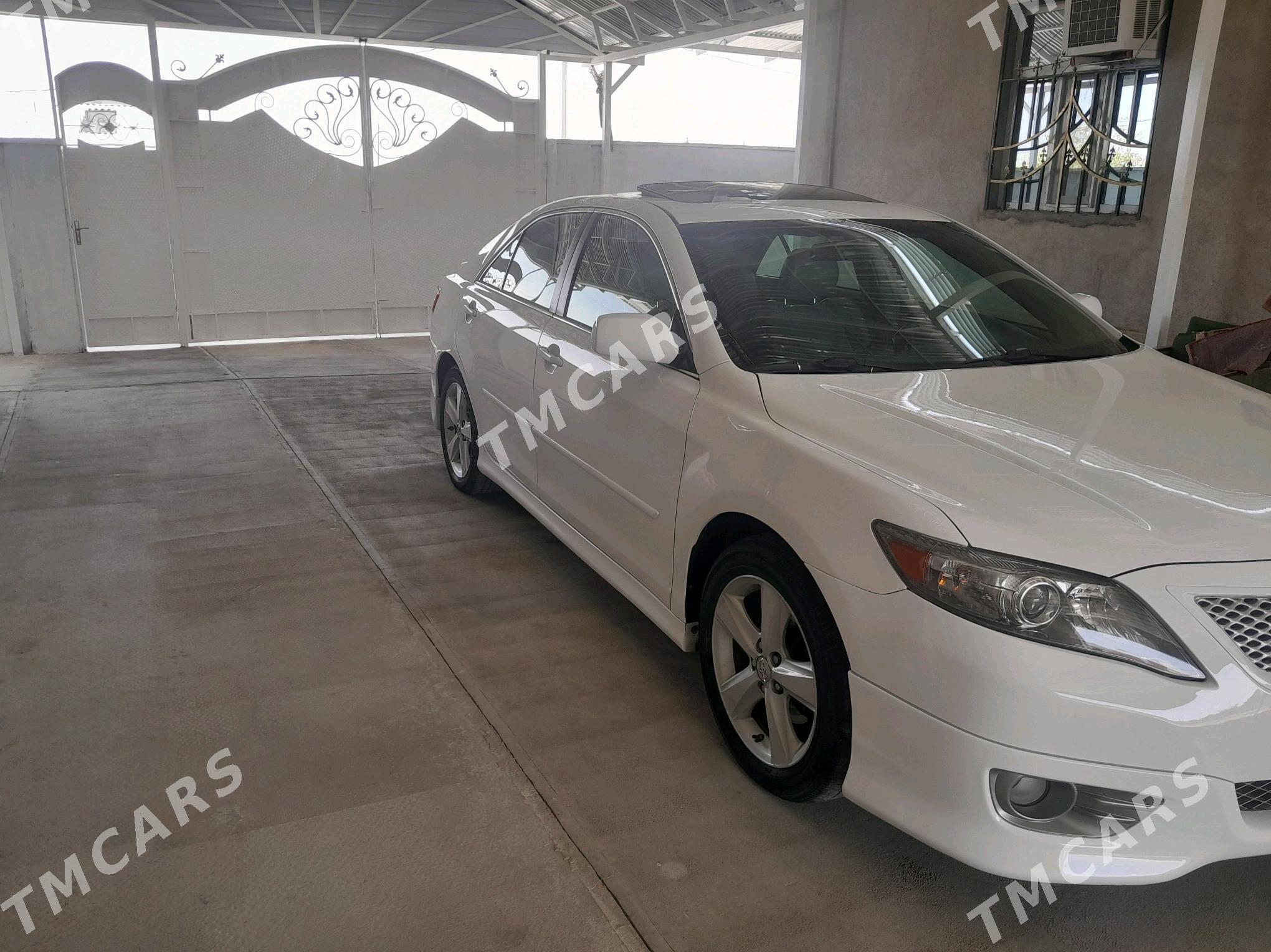 Toyota Camry 2011 - 230 000 TMT - Тагтабазар - img 5